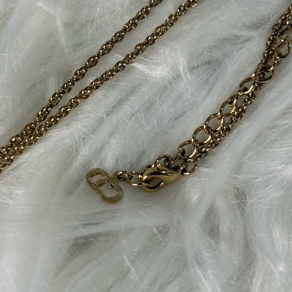 DIOR Gold Chain With CD Logo - Picture 1 of 2